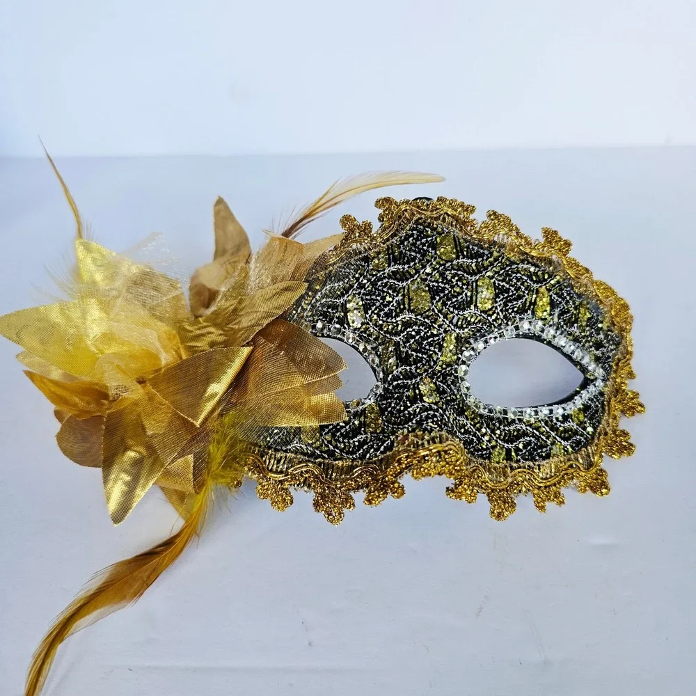 Lot of 4 Venetian Masquerade Masks Lace Rhinestone Feather Floral Costume Party